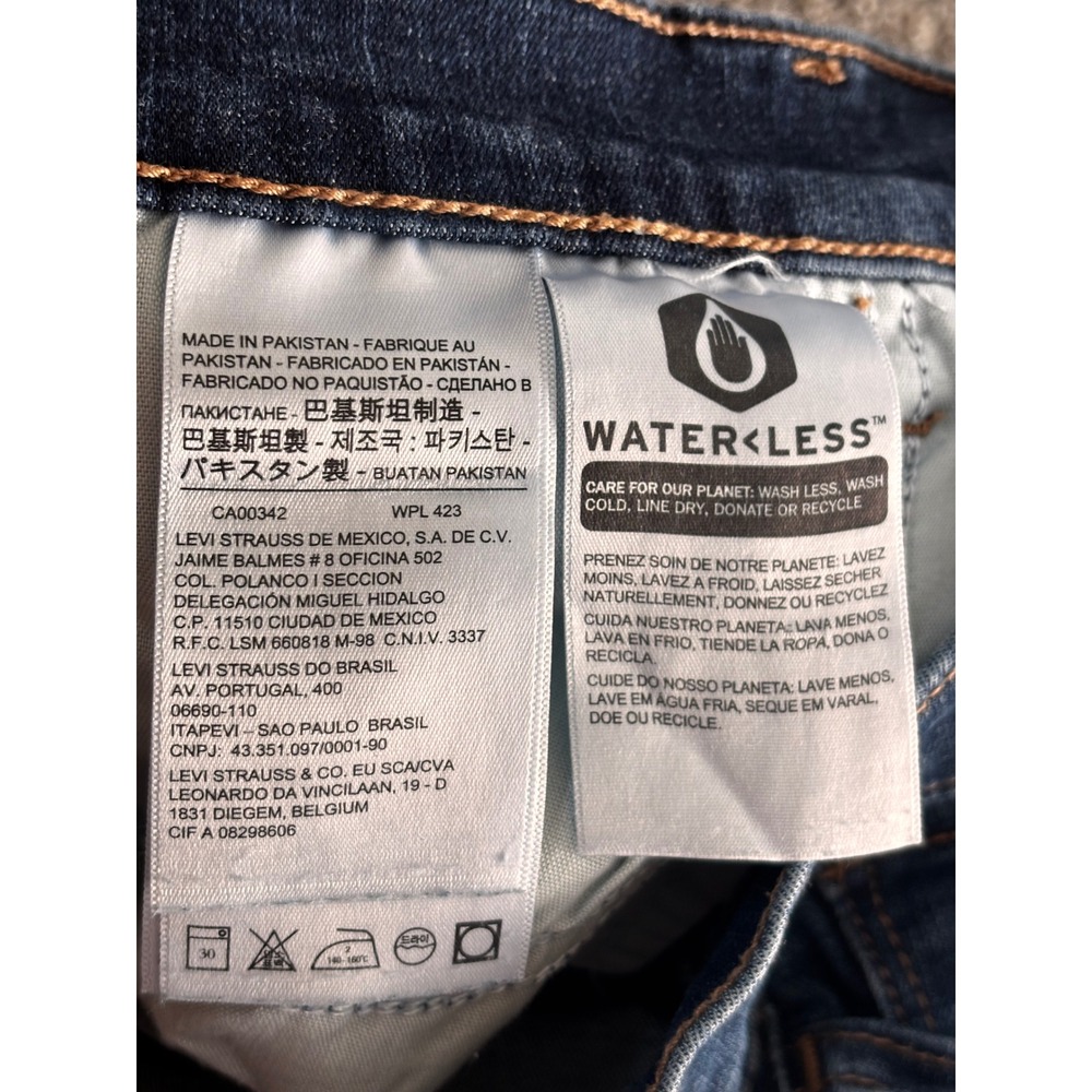 Levi's 710 Super Skinny Distressed cropped Jeans Dark‎ Wash Women's Size 29 - Picture 5 of 11